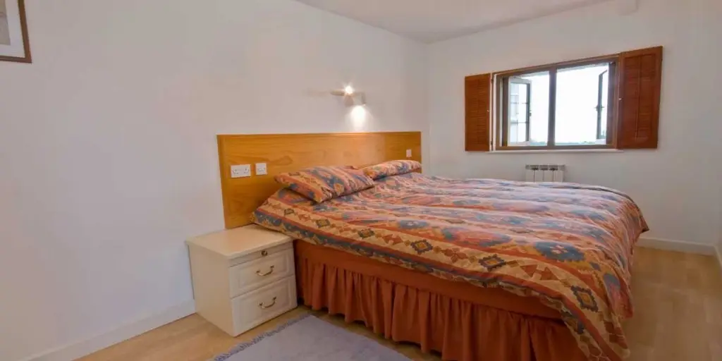 La Pointe Farm - Guernsey Self Catering - Leree Apartment - Double Room