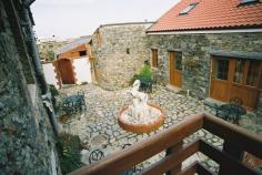 La Pointe Farm - Guernsey Self Catering - Portelet Apartment - Courtyard View