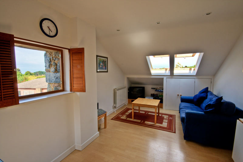 La Pointe Farm - Guernsey Self Catering - Vazon Apartment - Lounge